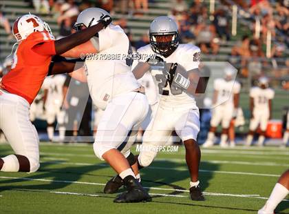 Thumbnail 3 in Texas vs. Hendrickson photogallery.