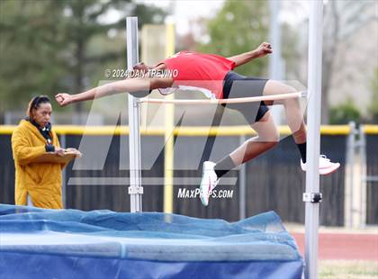 Thumbnail 1 in Beach District Meet #1 (High Jump) photogallery.