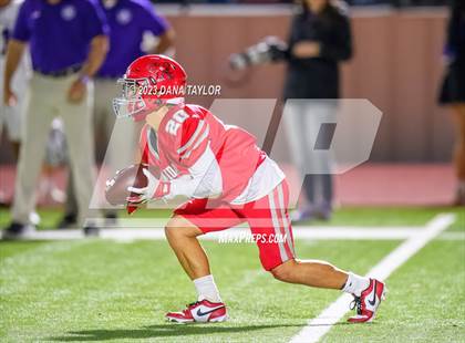 Thumbnail 3 in Jacksboro vs Holliday (UIL 3A Region 1 - D2 Regional Playoff) photogallery.