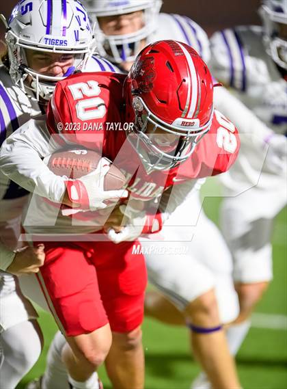 Thumbnail 1 in Jacksboro vs Holliday (UIL 3A Region 1 - D2 Regional Playoff) photogallery.