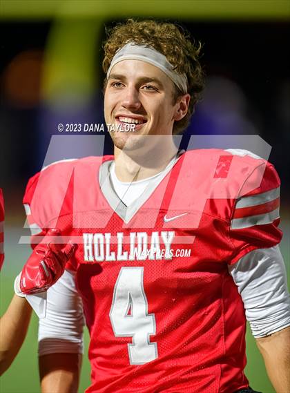 Thumbnail 1 in Jacksboro vs Holliday (UIL 3A Region 1 - D2 Regional Playoff) photogallery.