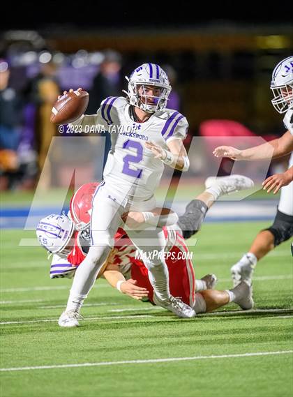 Thumbnail 1 in Jacksboro vs Holliday (UIL 3A Region 1 - D2 Regional Playoff) photogallery.