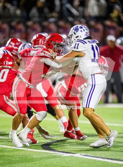 Thumbnail 1 in Jacksboro vs Holliday (UIL 3A Region 1 - D2 Regional Playoff) photogallery.