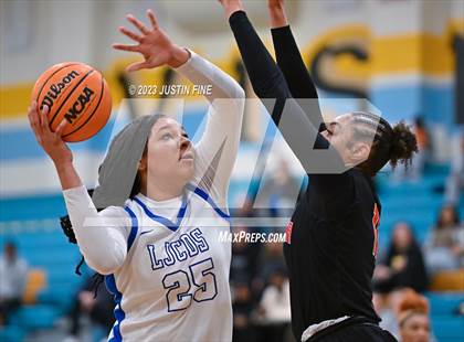 Thumbnail 2 in La Jolla Country Day vs. Etiwanda photogallery.