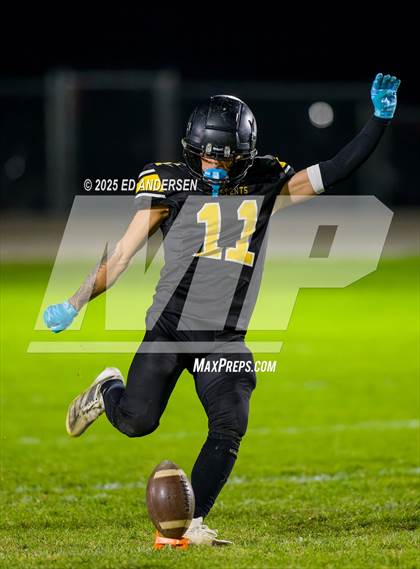 Thumbnail 3 in Pahranagat Valley @ Mineral County (NIAA 1A Semifinal) photogallery.