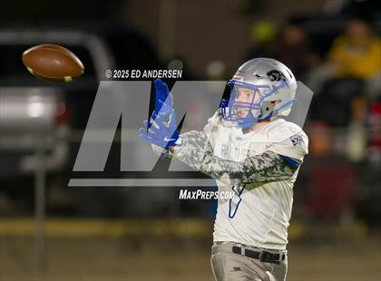 Thumbnail 2 in Pahranagat Valley @ Mineral County (NIAA 1A Semifinal) photogallery.