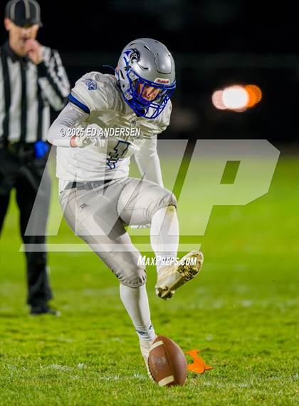 Thumbnail 2 in Pahranagat Valley @ Mineral County (NIAA 1A Semifinal) photogallery.