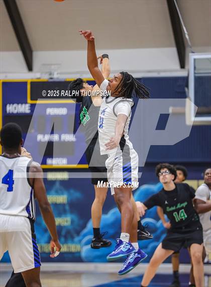 Thumbnail 2 in Atwater vs. St. Mary's (53rd Cartwright Classic) photogallery.