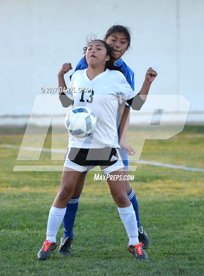 Thumbnail 3 in El Monte vs. Arroyo photogallery.