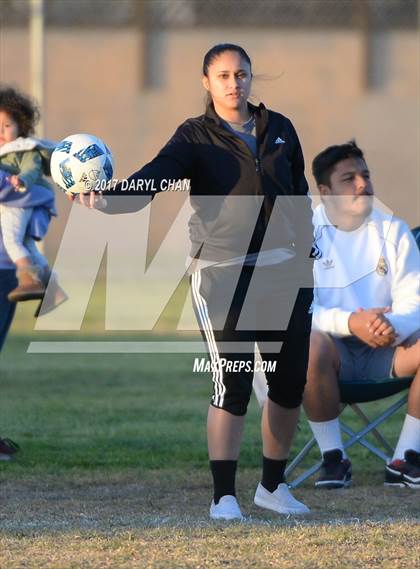 Thumbnail 1 in El Monte vs. Arroyo photogallery.