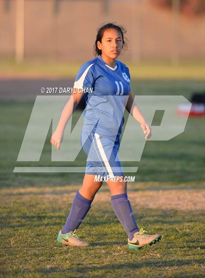 Thumbnail 1 in El Monte vs. Arroyo photogallery.