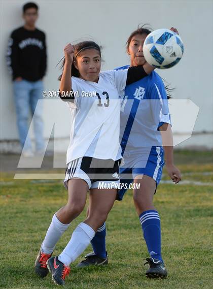 Thumbnail 2 in El Monte vs. Arroyo photogallery.