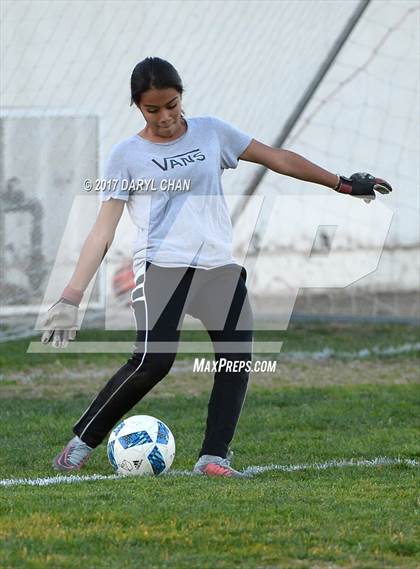 Thumbnail 1 in El Monte vs. Arroyo photogallery.