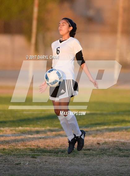 Thumbnail 3 in El Monte vs. Arroyo photogallery.