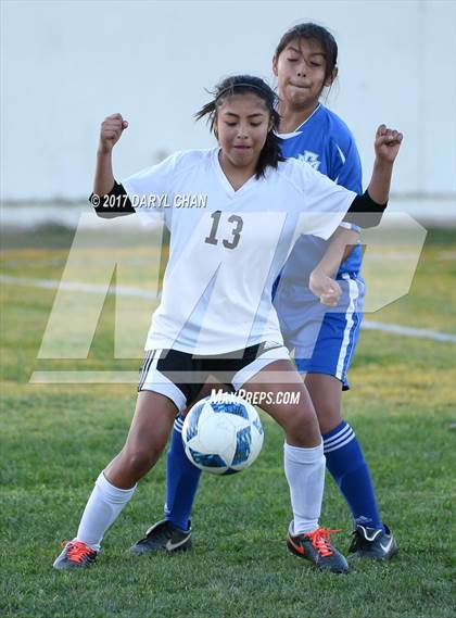 Thumbnail 2 in El Monte vs. Arroyo photogallery.