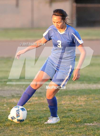 Thumbnail 2 in El Monte vs. Arroyo photogallery.
