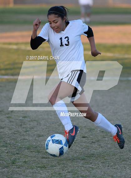 Thumbnail 3 in El Monte vs. Arroyo photogallery.