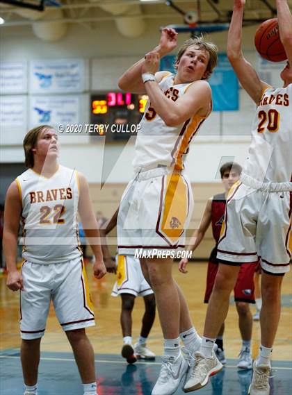 Thumbnail 2 in Layton Christian Academy vs. Star Valley (Eagle Holiday Shootout) photogallery.