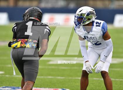 Thumbnail 1 in IMG Academy vs. Bishop Sycamore photogallery.