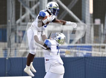 Thumbnail 2 in IMG Academy vs. Bishop Sycamore photogallery.
