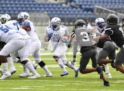 Thumbnail 2 in IMG Academy vs. Bishop Sycamore photogallery.