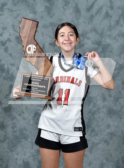 Thumbnail 2 in Woodland Christian (CIF State D5 Awards) photogallery.