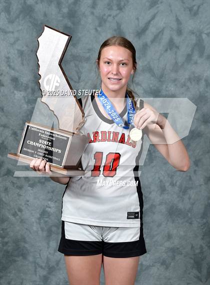 Thumbnail 2 in Woodland Christian (CIF State D5 Awards) photogallery.