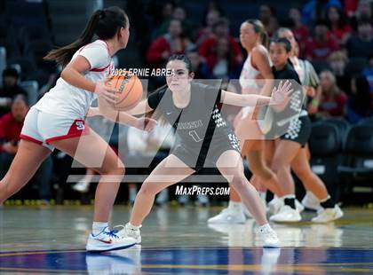 Thumbnail 3 in St. Ignatius College Preparatory vs. Sacred Heart Cathedral Preparatory (Bruce Mahoney @Chase Center) photogallery.