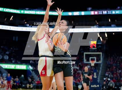 Thumbnail 2 in St. Ignatius College Preparatory vs. Sacred Heart Cathedral Preparatory (Bruce Mahoney @Chase Center) photogallery.