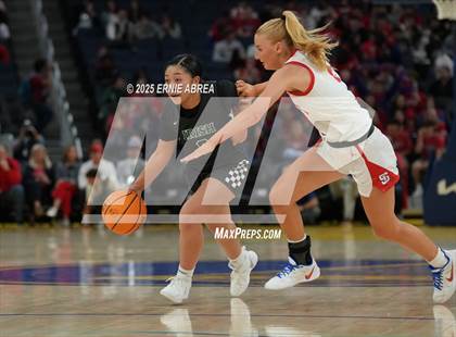 Thumbnail 2 in St. Ignatius College Preparatory vs. Sacred Heart Cathedral Preparatory (Bruce Mahoney @Chase Center) photogallery.