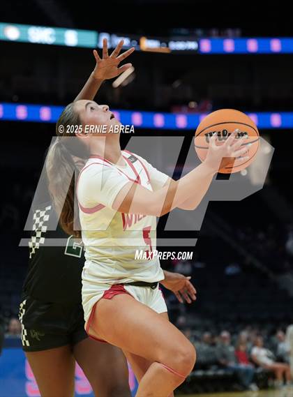 Thumbnail 3 in St. Ignatius College Preparatory vs. Sacred Heart Cathedral Preparatory (Bruce Mahoney @Chase Center) photogallery.