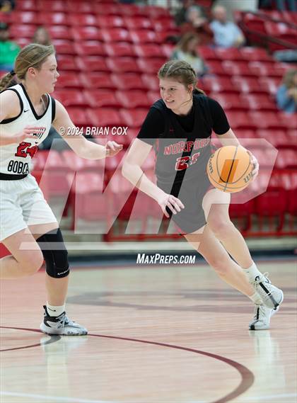 Thumbnail 3 in Flippin vs Norfork (Arvest Tournament) photogallery.