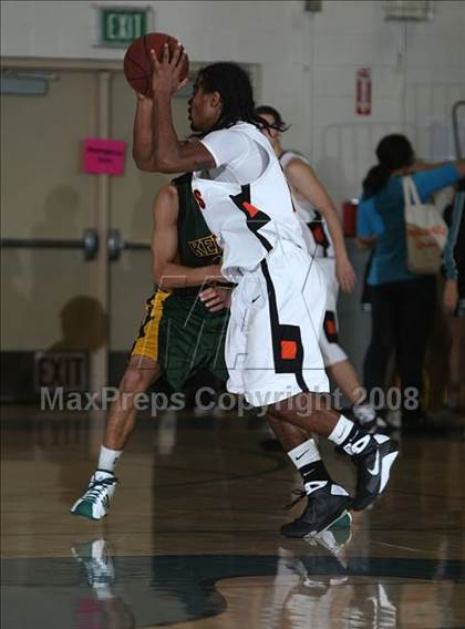 Thumbnail 2 in Foothill vs Kennedy (Sheldon Winter Classic) photogallery.