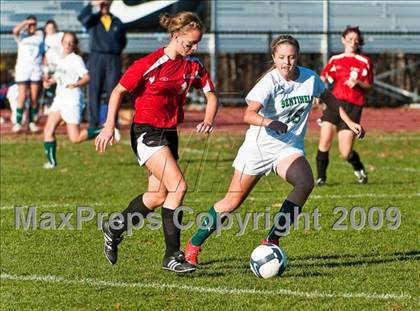 Thumbnail 3 in Exeter-West Greenwich vs Smithfield (RIIL D2 Final) photogallery.