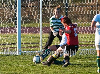 Thumbnail 2 in Exeter-West Greenwich vs Smithfield (RIIL D2 Final) photogallery.