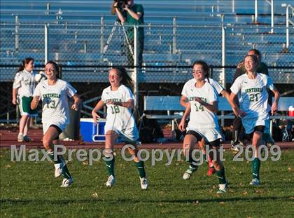 Thumbnail 2 in Exeter-West Greenwich vs Smithfield (RIIL D2 Final) photogallery.