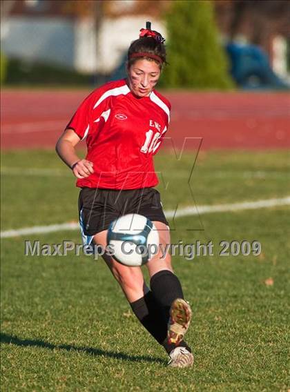Thumbnail 3 in Exeter-West Greenwich vs Smithfield (RIIL D2 Final) photogallery.