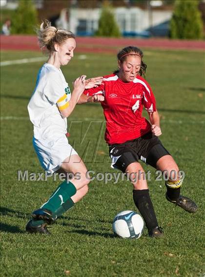 Thumbnail 3 in Exeter-West Greenwich vs Smithfield (RIIL D2 Final) photogallery.