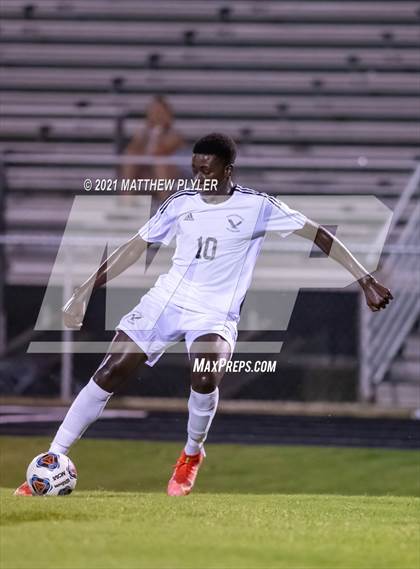 Thumbnail 1 in Fayetteville Academy @ Terry Sanford (Miller’s Crew Battle for the Bell) photogallery.