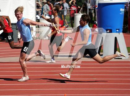 Thumbnail 2 in CHSAA Finals (4 x 100 Relay) photogallery.