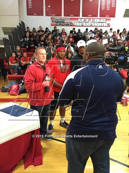 Thumbnail 3 in Fort Osage TOC Ceremony photogallery.