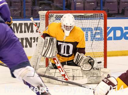 Thumbnail 1 in Christian Brothers vs DeSmet Jesuit (Challenge Cup Final) photogallery.