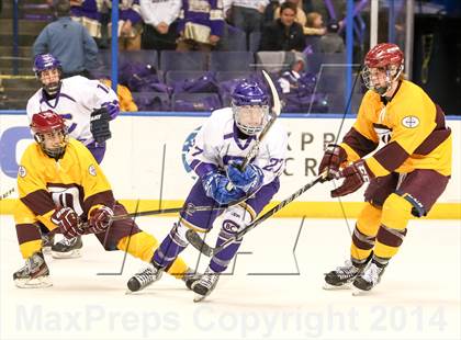Thumbnail 3 in Christian Brothers vs DeSmet Jesuit (Challenge Cup Final) photogallery.
