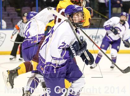 Thumbnail 1 in Christian Brothers vs DeSmet Jesuit (Challenge Cup Final) photogallery.