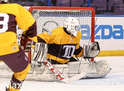 Thumbnail 3 in Christian Brothers vs DeSmet Jesuit (Challenge Cup Final) photogallery.