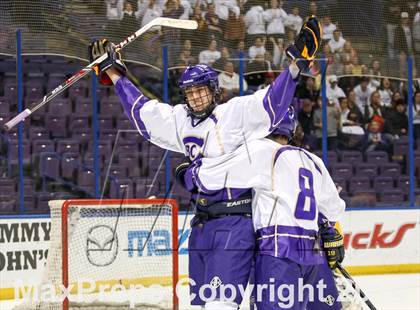Thumbnail 2 in Christian Brothers vs DeSmet Jesuit (Challenge Cup Final) photogallery.