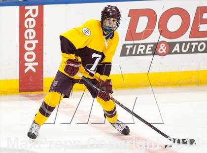 Thumbnail 2 in Christian Brothers vs DeSmet Jesuit (Challenge Cup Final) photogallery.