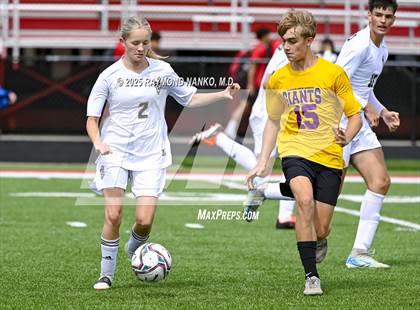 Thumbnail 2 in Daleville vs Marion photogallery.