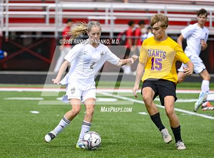 Thumbnail 2 in Daleville vs Marion photogallery.