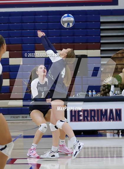 Thumbnail 2 in Copper Hills @ Herriman photogallery.